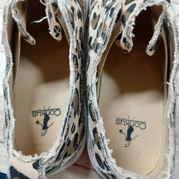 Corky's Cheetah Leopard Print Chuck Taylor Style Boutique Sneaker Shoes Size 10 - Picture 9 of 11